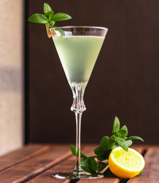 طقم كاسات عصير أوميغا كريستالية بساق طويلة مزخرفة - عدد 2