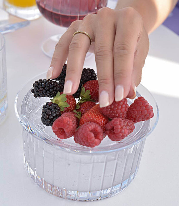 Avenue Caviar Server - Roomours UAE