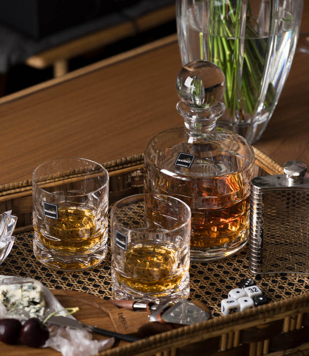 Maison Decanter & 2 Dof Gift Set - Roomours UAE