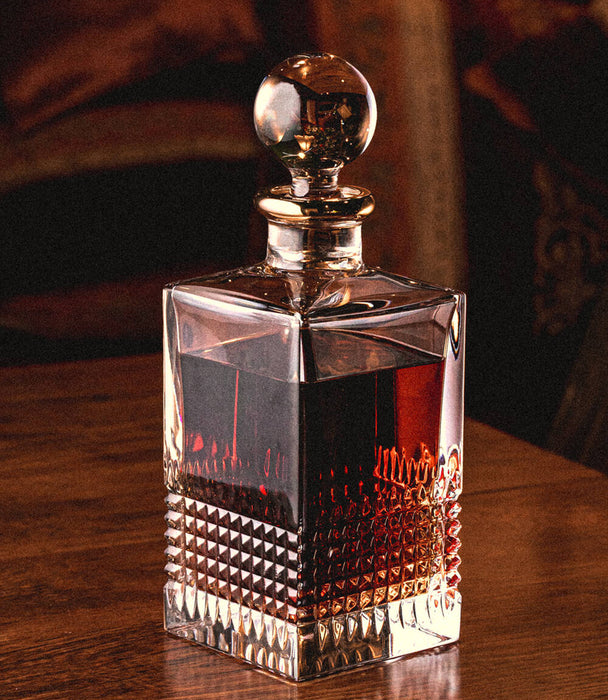 قارورة كريستال دوف من "ديموند"