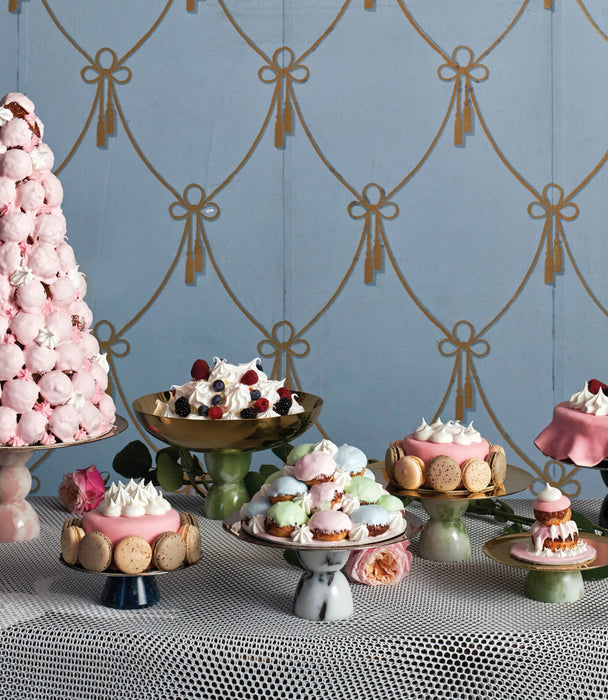 Madame Parfait Amour Cake Stand Pvd 22cm - Roomours UAE