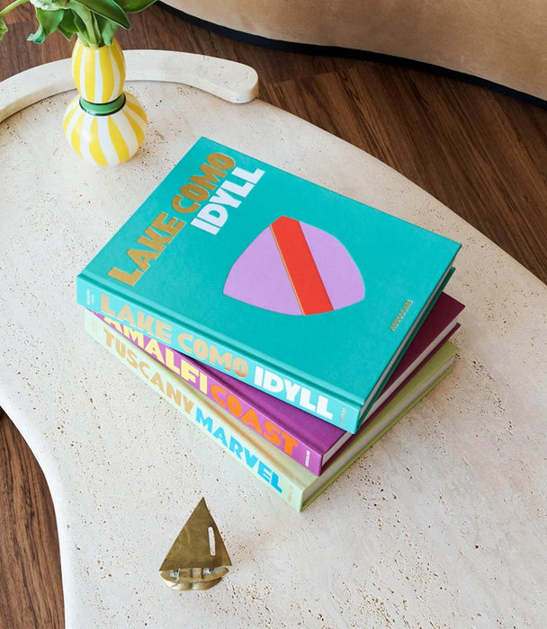 Lake Como - Roomours UAE