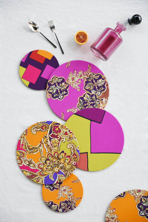 Vesti La Tavola Glass Juice Bottle - Cachemire Fucsia - Roomours UAE