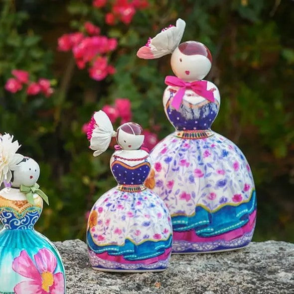 DreamLand Porcelain The Charming 23Cm