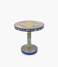 طاولة باليت خشبية زرقاء بزخارف ملونة - 66×66×66 سم