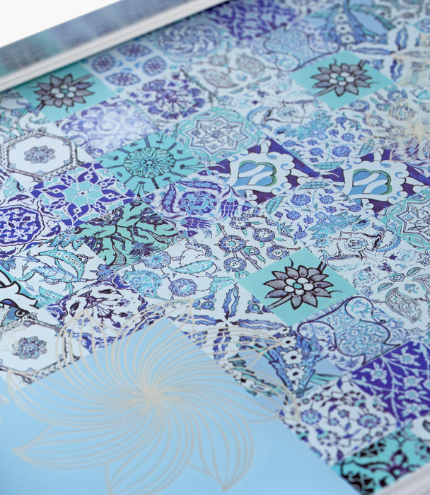 صينية بلو تايلز ألمنيوم بزخارف ملونة وإطار فضي