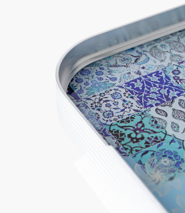 صينية بلو تايلز ألمنيوم بزخارف ملونة وإطار فضي