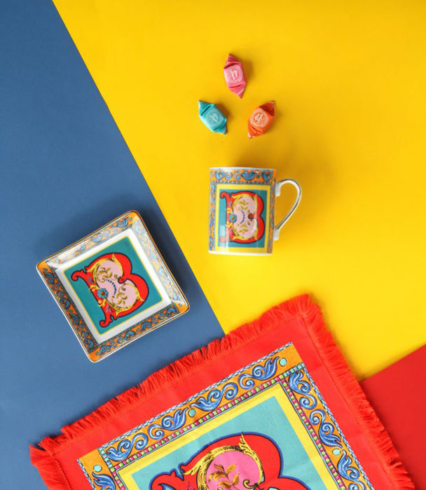 مج أورتجيا بورسلين ملوّن برسمة حرف B